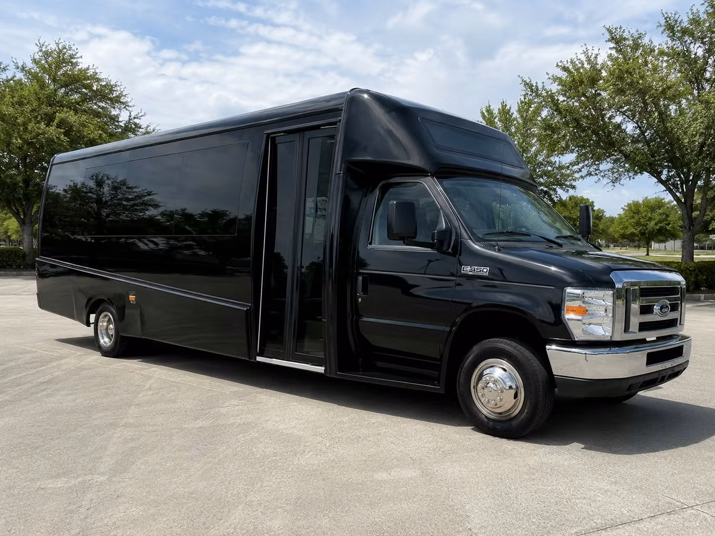 15 passenger minibus